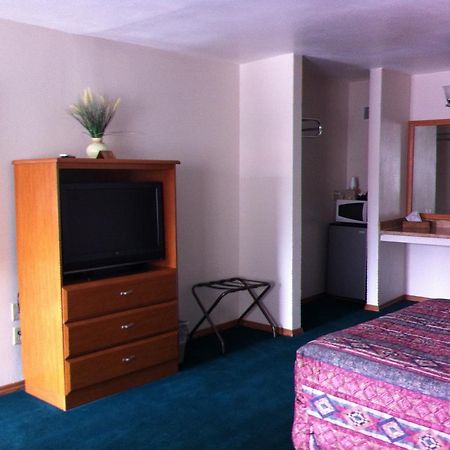 Legacy Inn Price Eksteriør billede