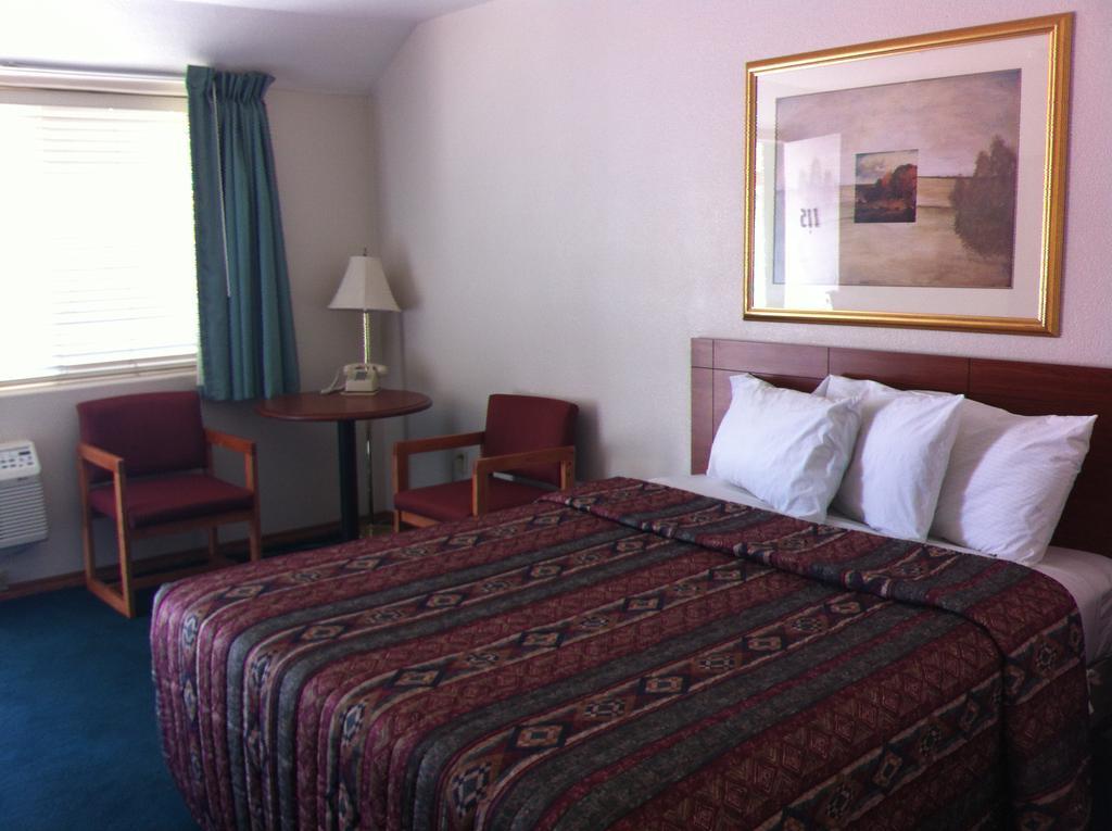 Legacy Inn Price Værelse billede